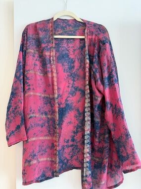 Johnny Was Pink and Navy Tie-Dye Lightweight Kimono